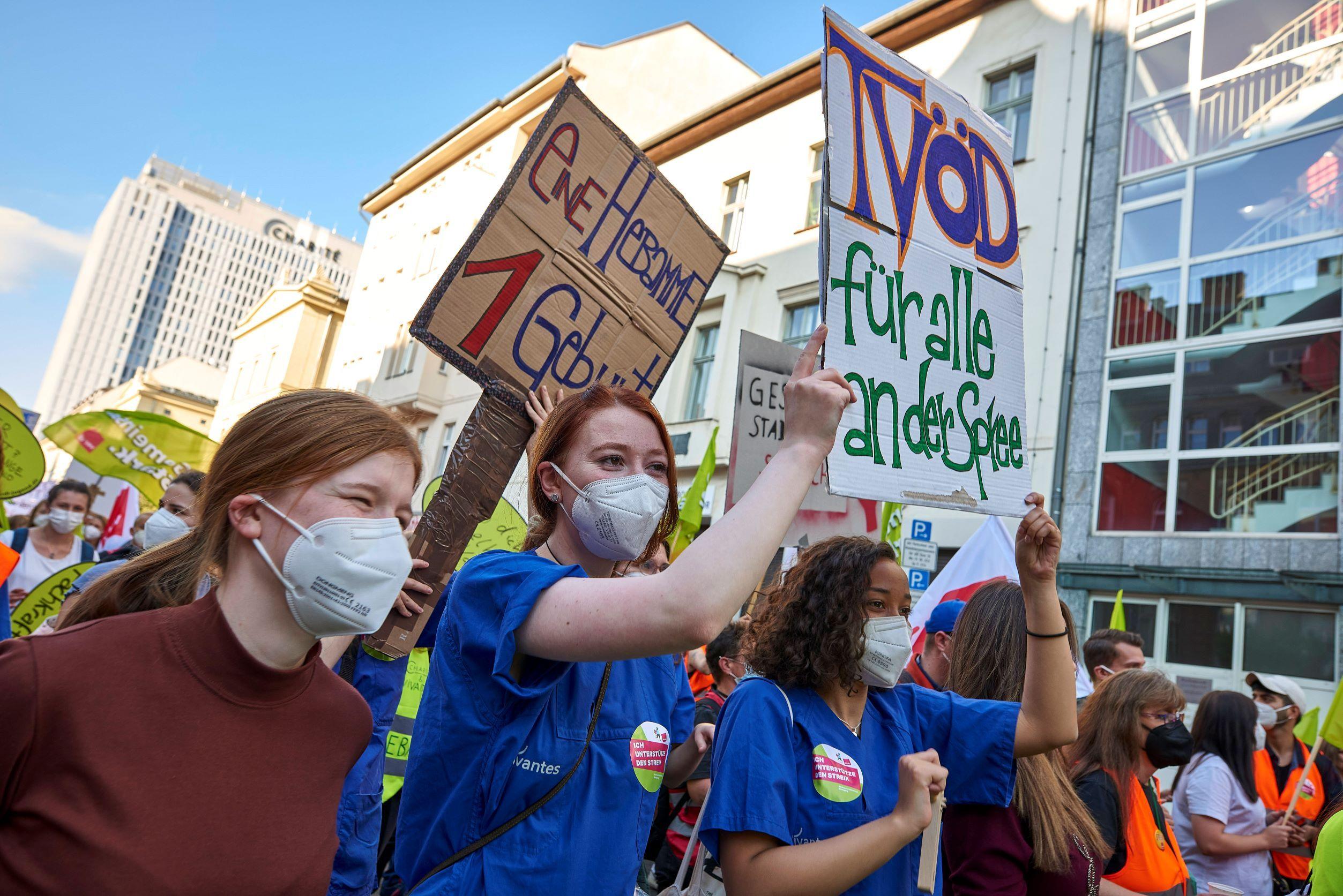 Alt-text is missing.