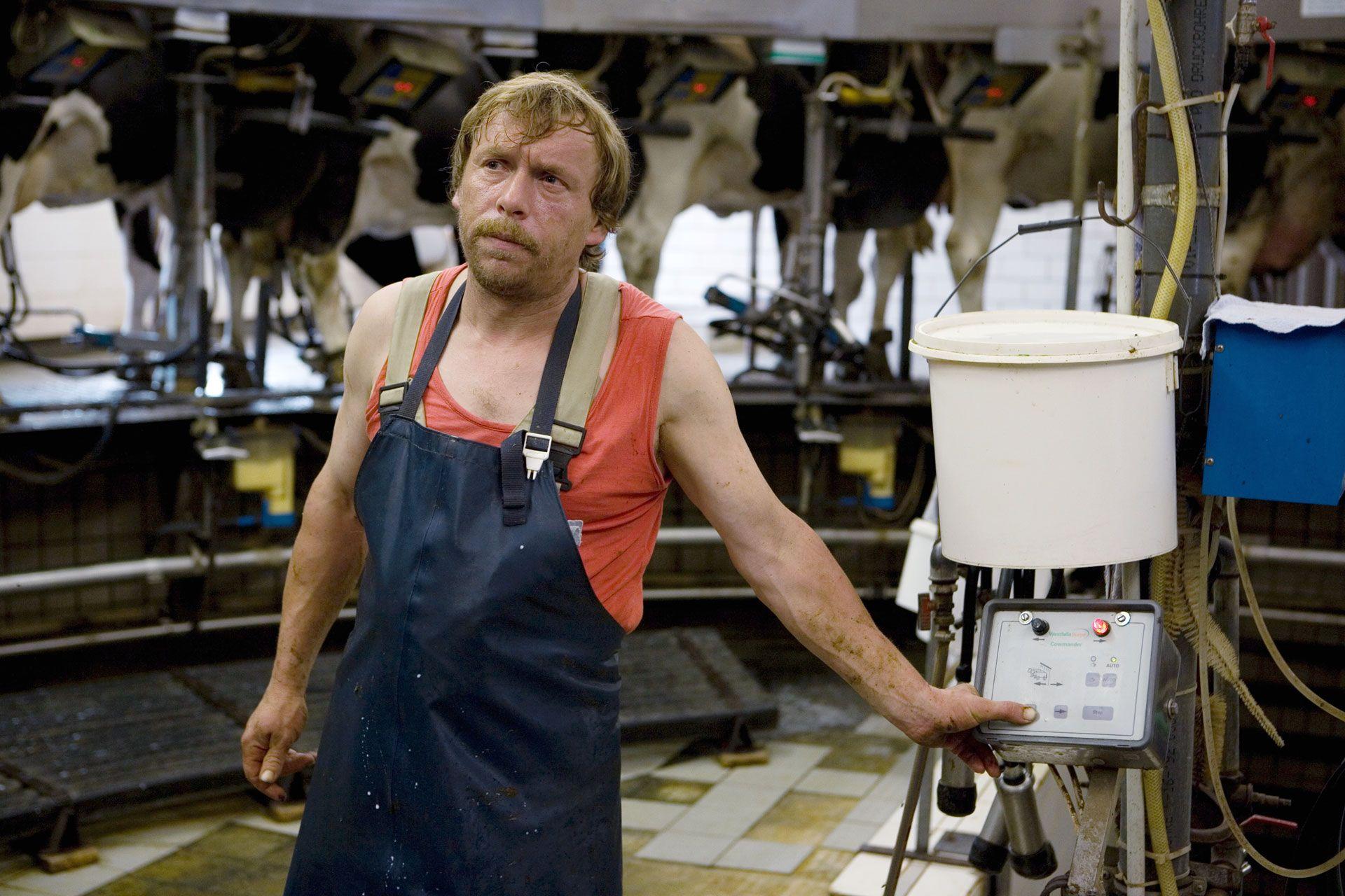 Alt-text is missing.