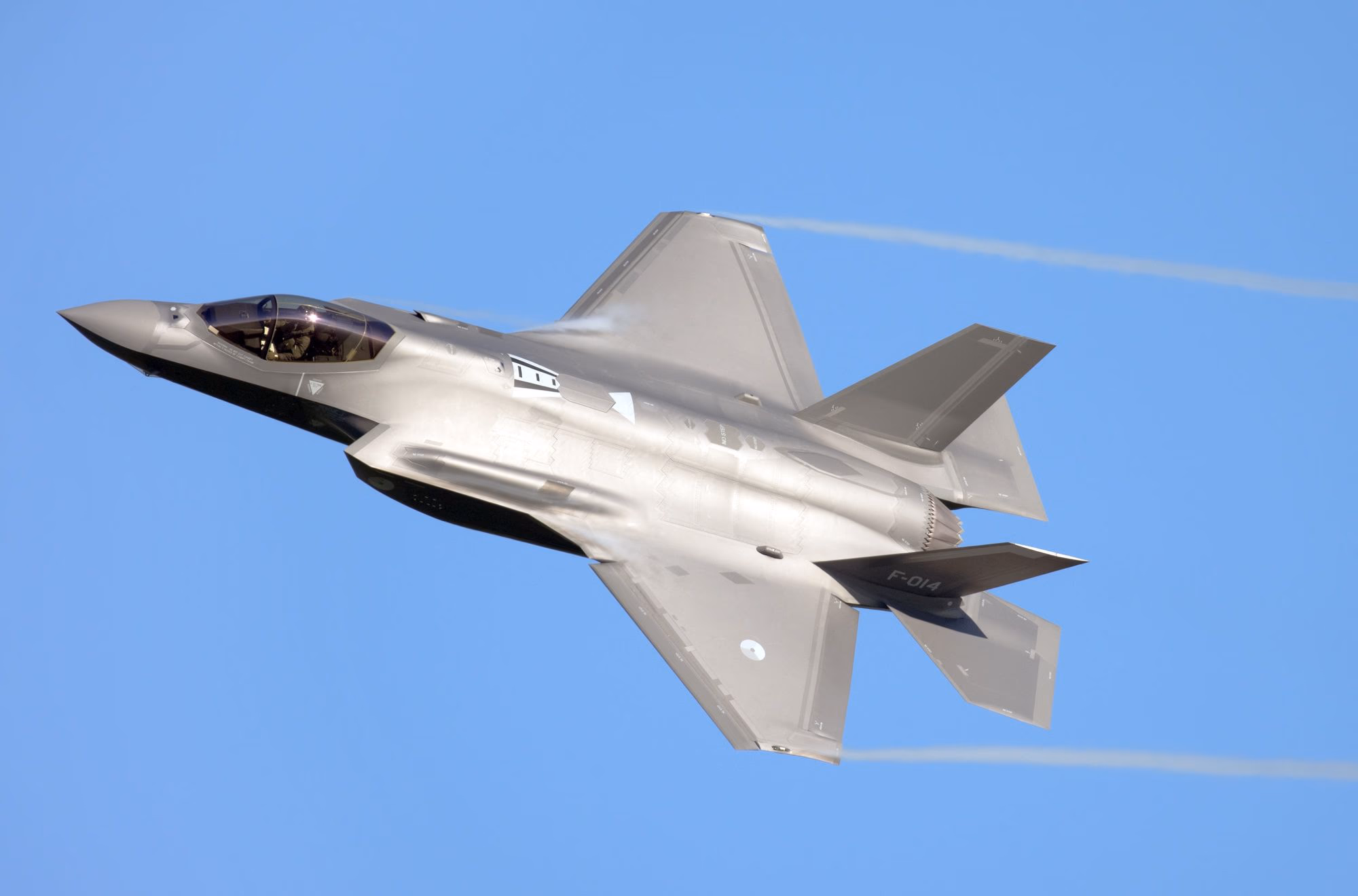 Die Bundesregierung will F35-Kampfflugzeuge für die Bundeswehr anschaffen, mit einem Stückpreis von ca. 80 Millionen Dollar die teuersten der Welt.
