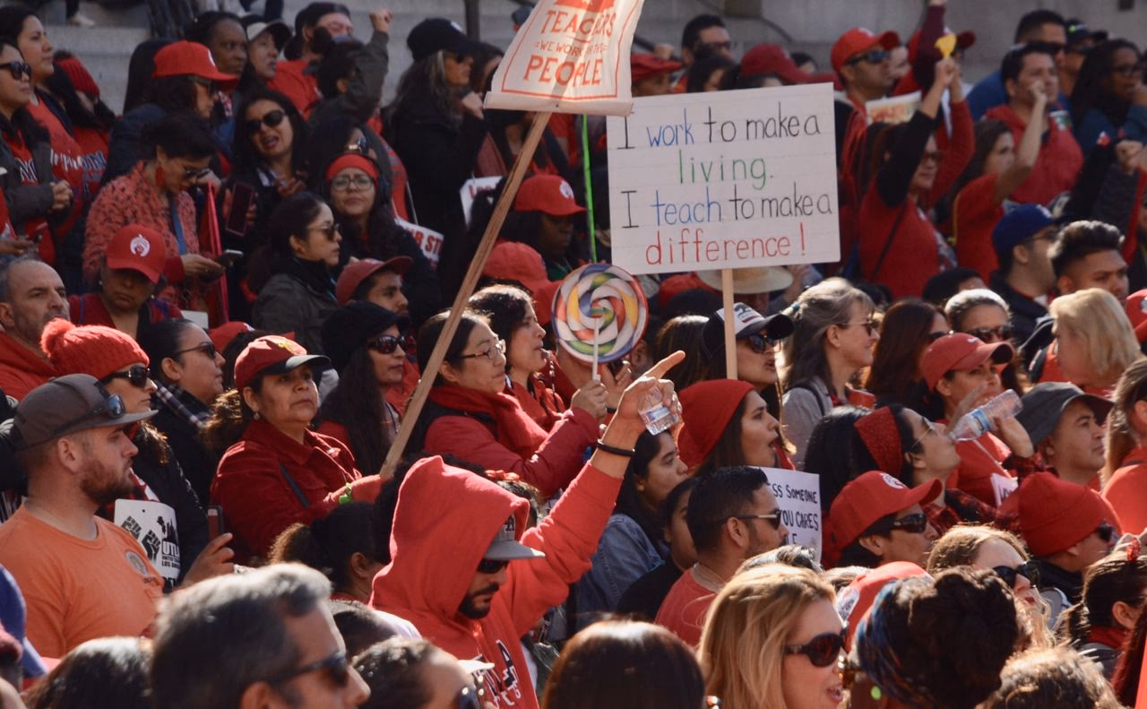 Unterstützer*innen des UTLA-Lehrerstreiks in Los Angeles, Dezember 2019.