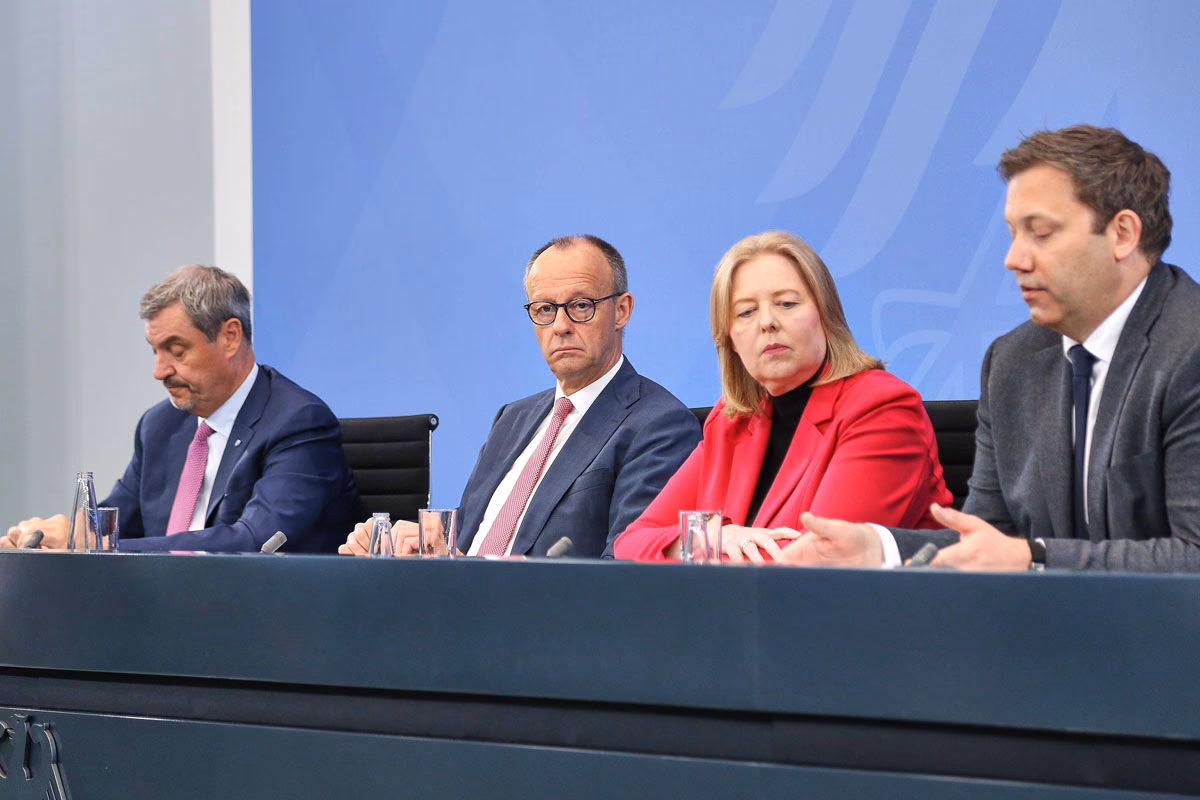 Schwarz-Rot im Krisenmodus. CSU-Chef Markus Söder, Bundeskanzler Friedrich Merz (CDU), Bundesarbeitsministerin Bärbel Bas (SPD), und Finanzminister Lars Klingbeil (SPD) auf einer 13.04.2026: Pressekonferenz am 13.4.26 in Berlin.