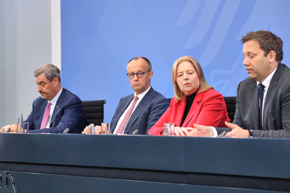 Schwarz-Rot im Krisenmodus. CSU-Chef Markus Söder, Bundeskanzler Friedrich Merz (CDU), Bundesarbeitsministerin Bärbel Bas (SPD), und Finanzminister Lars Klingbeil (SPD) auf einer 13.04.2026: Pressekonferenz am 13.4.26 in Berlin.