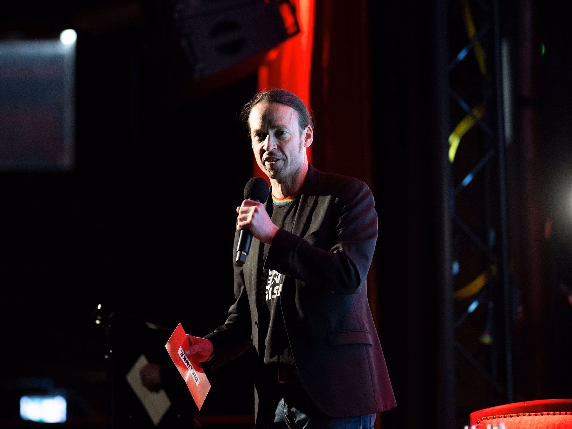 Direktkandidat Pascal Meiser beim Wahlkampfauftakt der Berliner Linken am 29. Januar 2025 im Festsaal Kreuzberg.