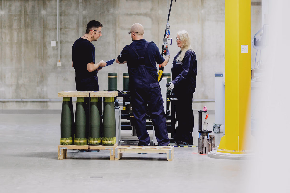 Produktion von Artilleriemunition bei Rheinmetall in Unterluess, Deutschland